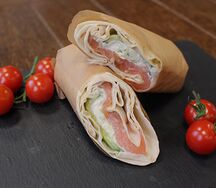 Ролл с лососем и сливочным сыром