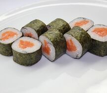 Ролл Сяке маки