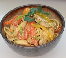 Лапша в азиатском соусе