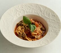Лингвини с митболами и соусом Болоньезе