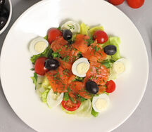 Салат с лососем