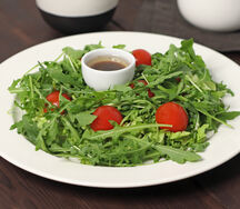 Салат Мясной лайт с рукколой