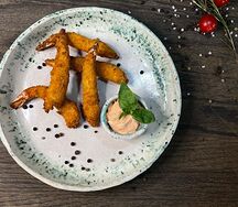 Тигровые креветки с соусом спайси