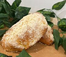 Пирожок с черной смородиной