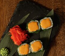 Спайси-роллы с лососем