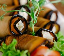 Рулетики из баклажан