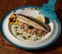 Филе сибаса со сливочно-шпинатным соусом