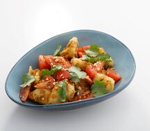 Теплый салат с обжаренными до хрустящей корочки баклажанами