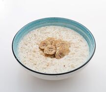 Каша овсяная с бананом