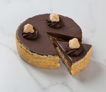 Мини-торт Дакуаз ореховый