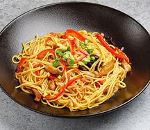 Яичная лапша со свининой