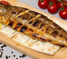 Дорадо на мангале