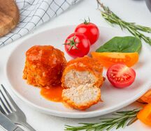 Ежики куриные в томатном соусе