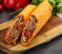 Шаурма с телятиной в сырном лаваше