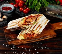 Шаурма с курицей в обычном лаваше