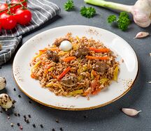 Плов с красным рисом (девзира)