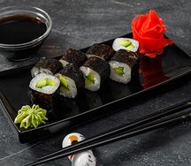 Мини-ролл с авокадо