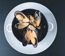 Мидии в соусе том ям