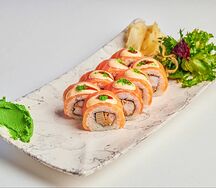 Ролл с жаренной креветкой