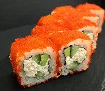 Ролл Калифорния с крабом