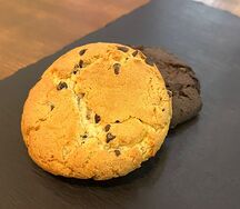 Печенье кукис сливочное с шоколадной крошкой