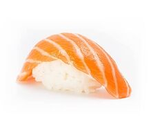 Суши с лососем