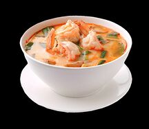 Том ям с морепродуктами