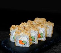 Острый ролл с лососем