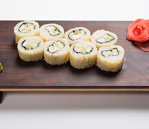 Теплый ролл с креветкой