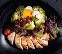 Индейка с овощами на пару