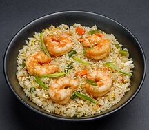 Жареный рис с креветками