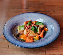 Салат с жареным адыгейским сыром