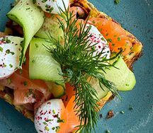 Вафля из цукини с лососем