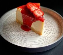 Чизкейк с клубникой