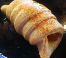 Круассан с абрикосовой начинкой