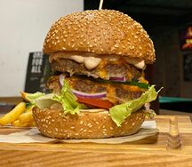 Гигант Бургер