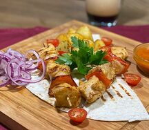 Шашлык из мяса цыплёнка на гриле