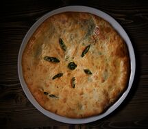Пирог с сыром и шпинатом