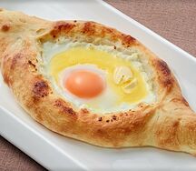 Хачапури по-аджарски
