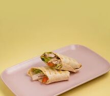 Фреш ролл с курицей и классическим соусом