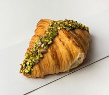 Круассан безлактозный фисташковый