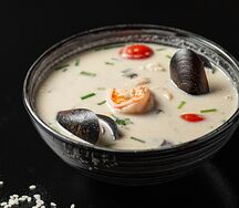 Том кха с морепродуктами