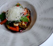 Салат с овощами гриль