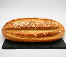 Батон Кунжутный