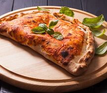 Pizza calzone grande