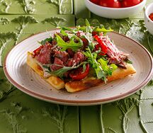 Брускетта с ростбифом