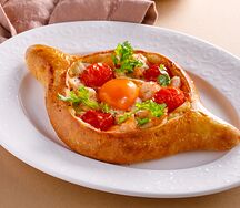 Хачапури по-аджарски с морепродуктами