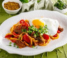 Ковурма лагман с домашней лапшой и ягненком