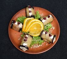 Баклажаны с орехами