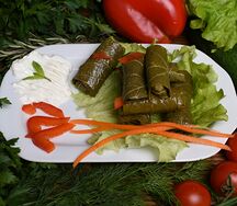 Долма с говядиной и свининой